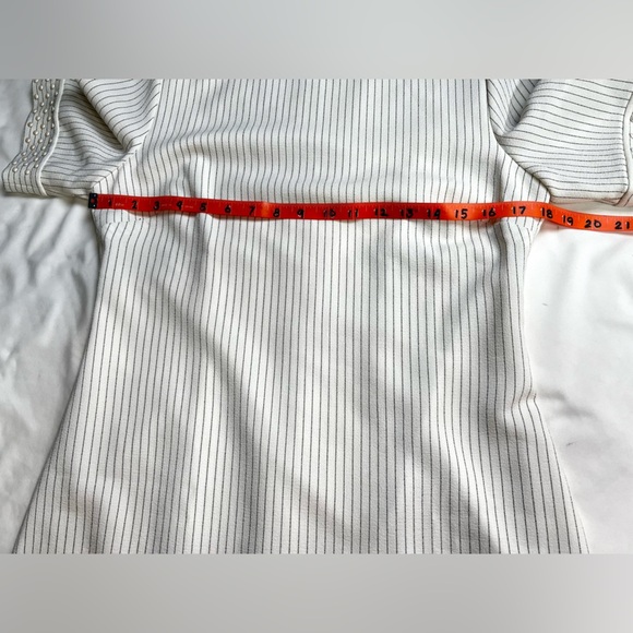KARL LAGERFELD Cream and gray pinstriped mock neck shift dress size 8 - Picture 12 of 13